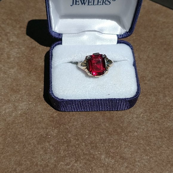 unknown Jewelry - Antique 10k Yellow Gold Natural Ruby Ring